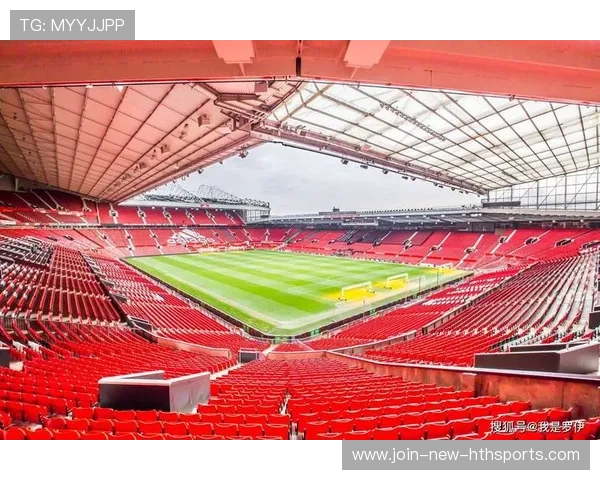 曼联保守战术惹怒球迷，球场口哨不断